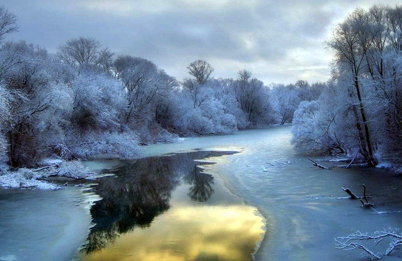 Река Нара зимой