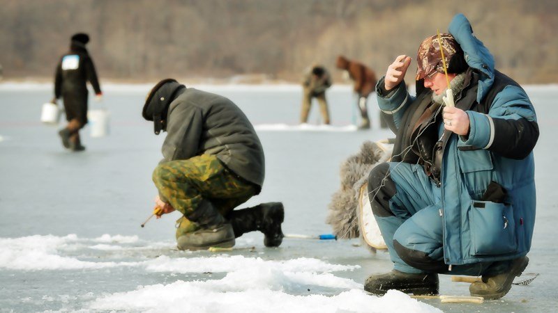 Зимняя рыбалка с поплавочной удочкой